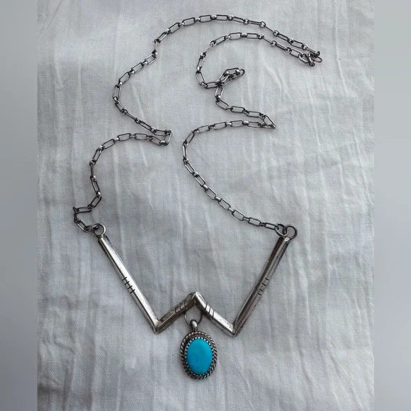❣️SALE❣️Vintage turquoise W necklace - Picture 5 of 6